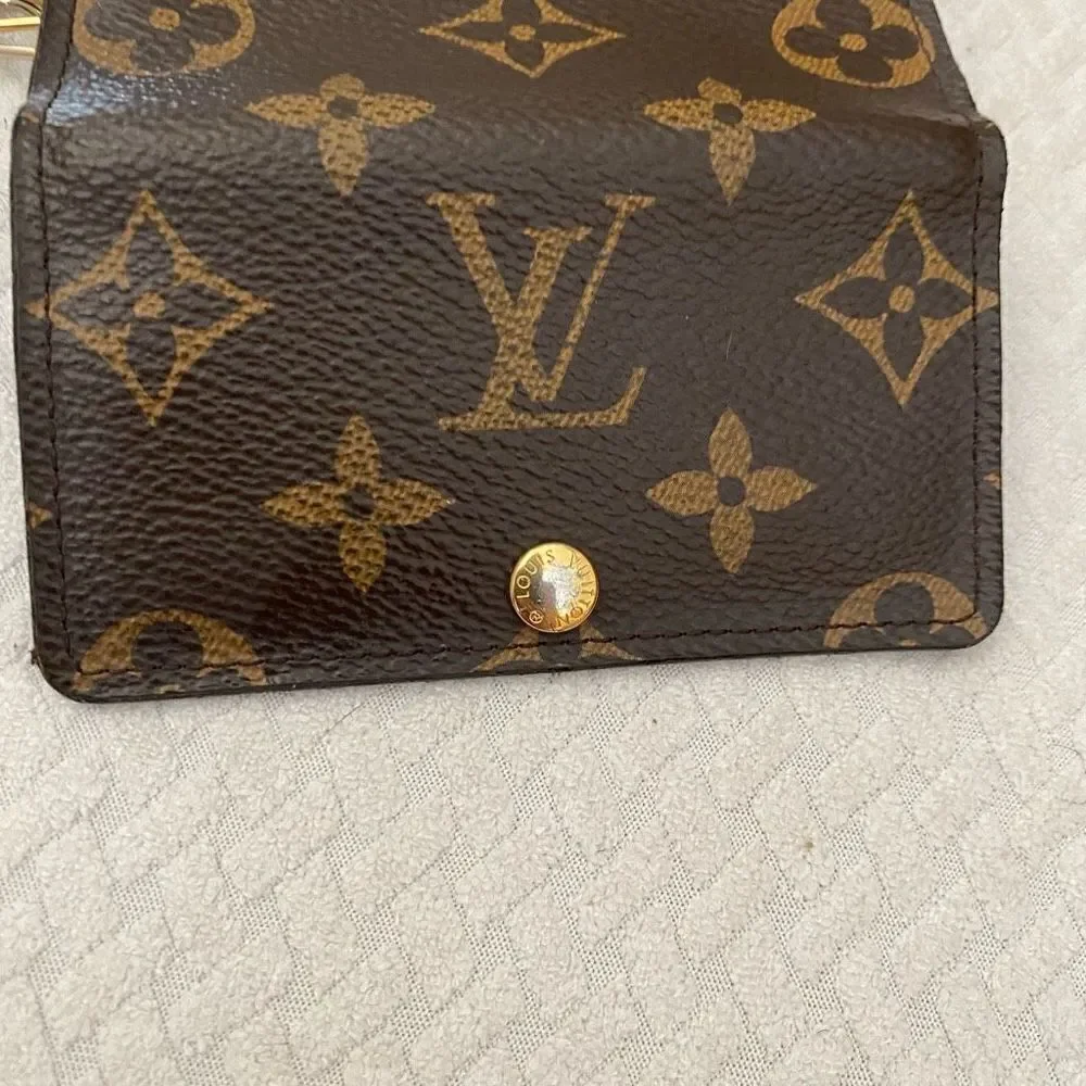 Louis Vuitton Monogram 6 Ring Key Case - Picture 10 of 12